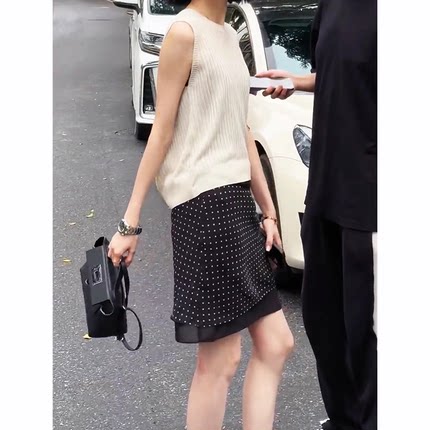 法式气质松弛感显瘦黑色波点短裙2025夏季新款复古休闲风半身裙潮