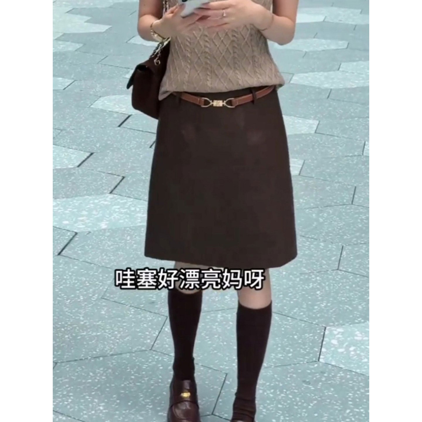 复古高级感咖啡色皮裙半身裙女2026秋季新款气质显瘦A字裙中裙子