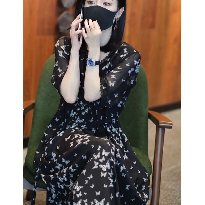 真丝桑蚕丝连衣裙女2022夏季新款宽松气质雪纺碎花连衣裙梨形身材