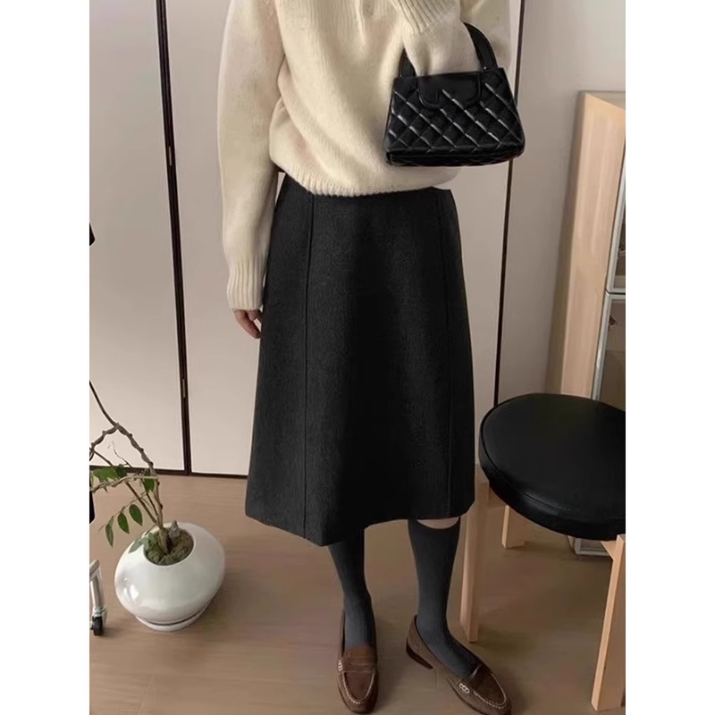 韩系小个子黑色毛呢半身裙2025冬季新款轻奢复古风高腰通勤a字裙