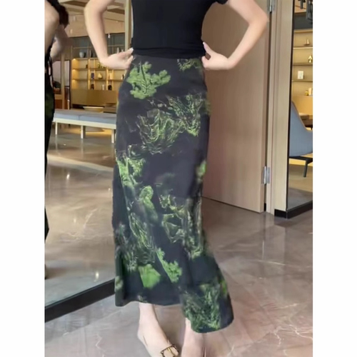 2026新款设计感高腰显瘦时尚大码后开叉印花半身裙包臀裙子女
