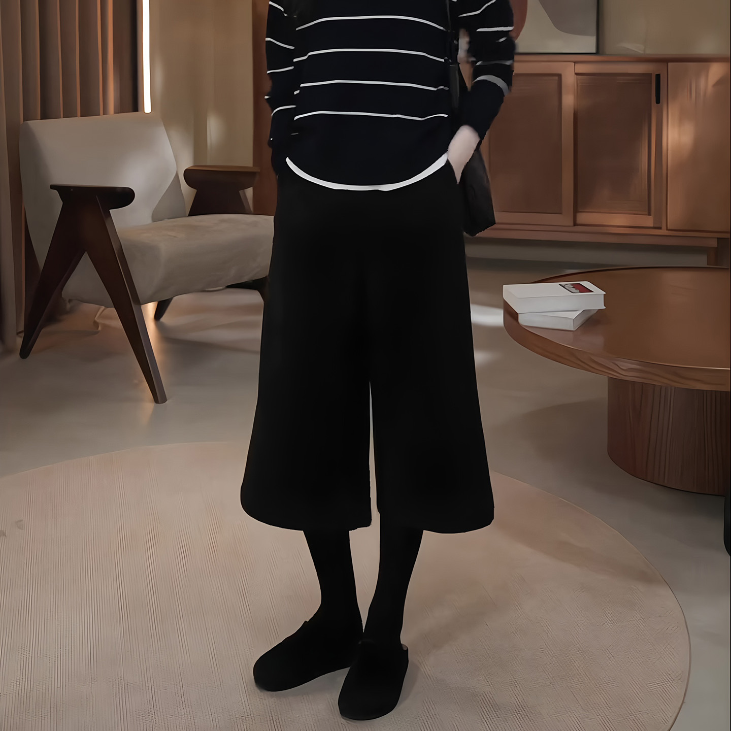 黑色极简风八分裤女秋季流行新款气质通勤休闲裤百搭轻奢阔腿裤子