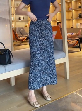 半身裙女2025新款设计感蓝色碎花女夏季高腰显瘦复古气质开叉长裙