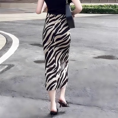 斑马纹半身裙女2025新款夏季高腰显瘦时尚高级感简约气质通勤裙子