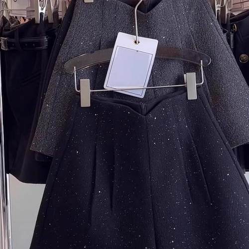 毛呢短裤女冬季外穿2025春秋新款高腰a字休闲亮片闪闪小个子靴裤