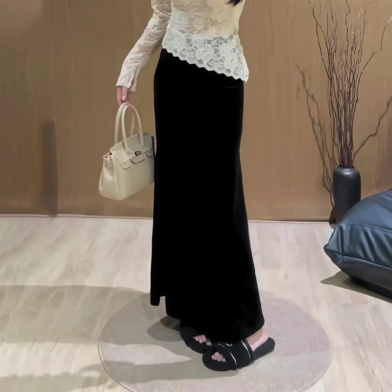 黑色丝绒半身裙女2025秋冬流行爆款高腰显瘦法式轻奢优雅时髦长裙