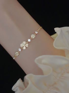 新款爆款四叶草手链女小众设计感高级百搭日韩简约猫眼石推拉手链