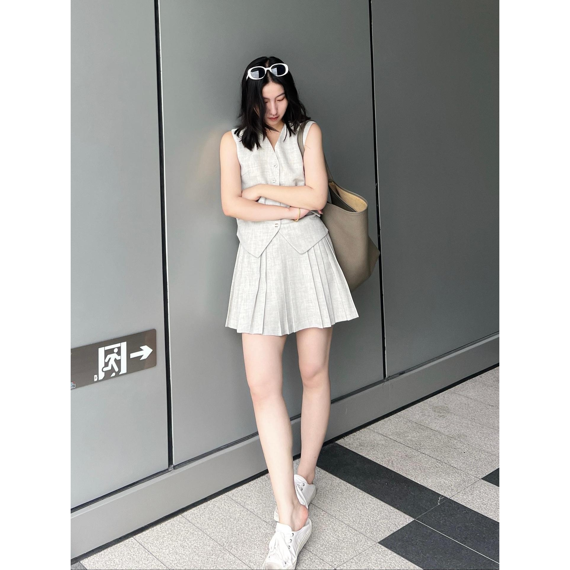 马甲女夏薄款春夏新款麻感混纺V领西装背心女夏季新款短款马甲女