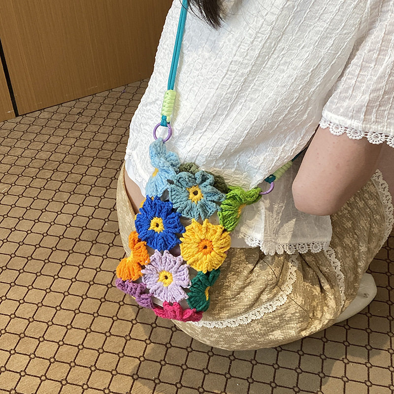 小众高颜值针织花朵手机包斜挎小包夏季散步镂空度假轻便小包包