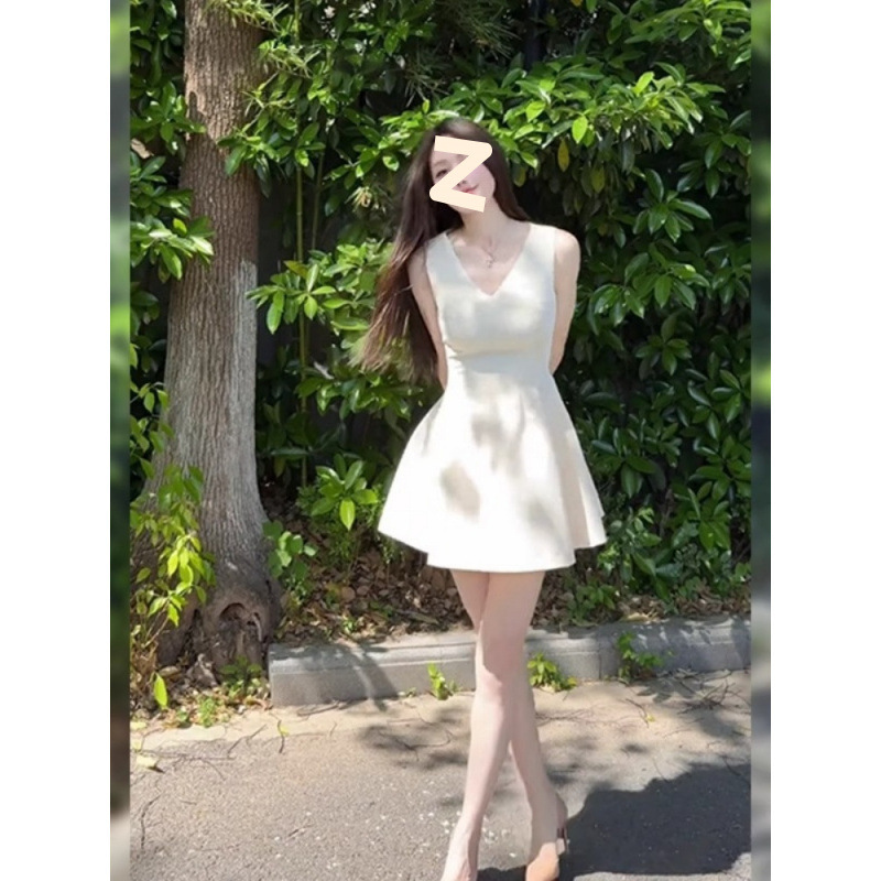 气质千金感V领无袖连衣裙2025夏季新款生日礼服a字短裙女装