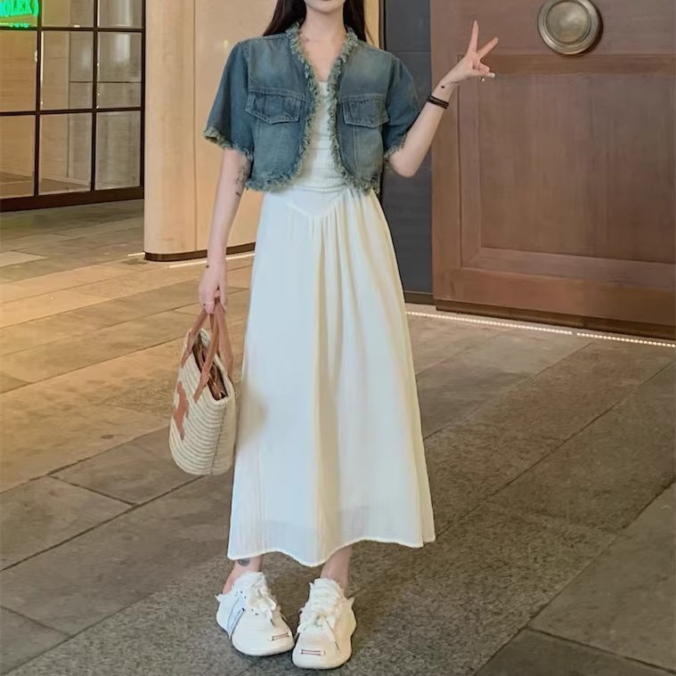 抹胸连衣裙女夏季2025新款法式小众高级感收腰显瘦中长款气质裙子