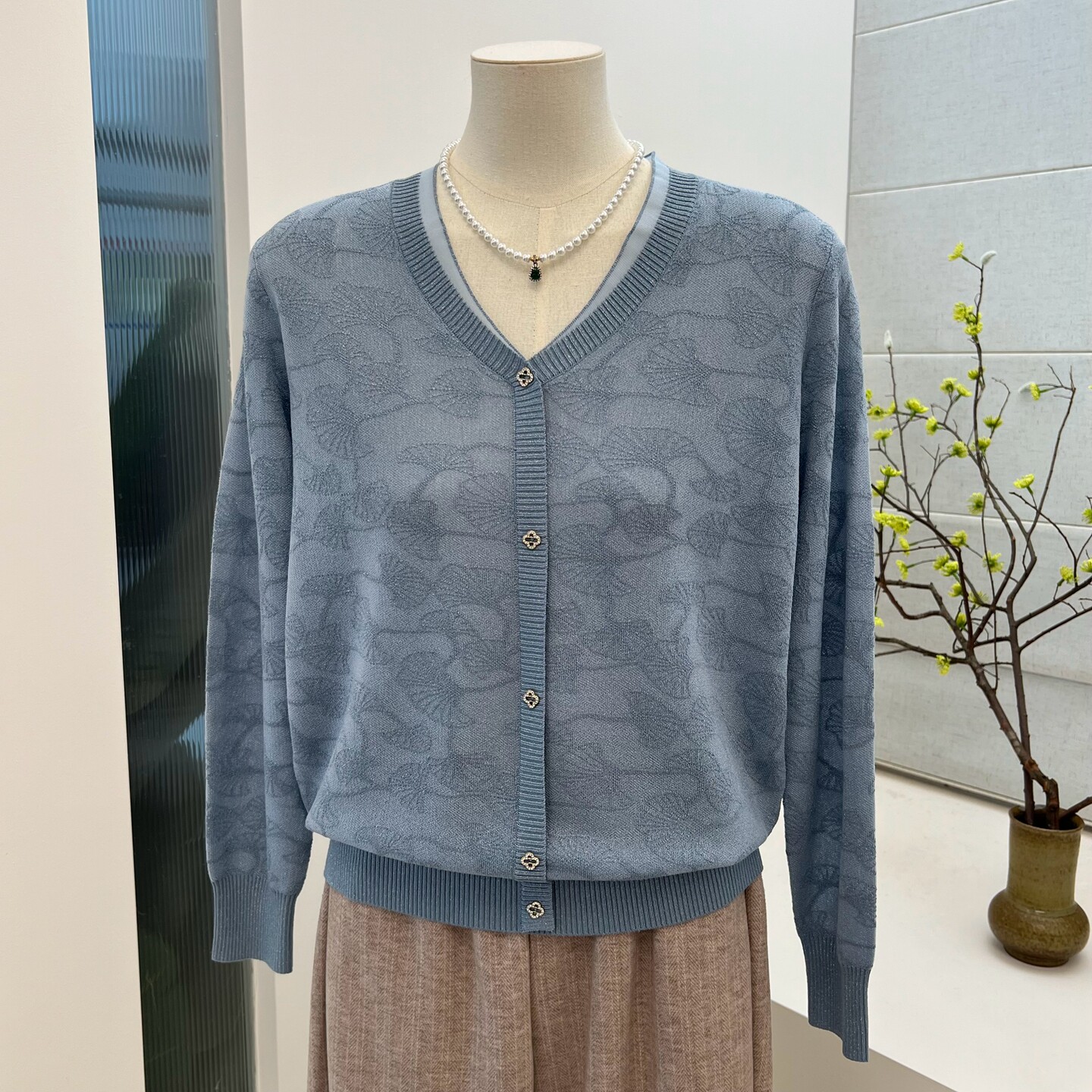 春季新品妈妈装V领t恤长袖宽松中老年春秋薄款假开衫针织上衣女装