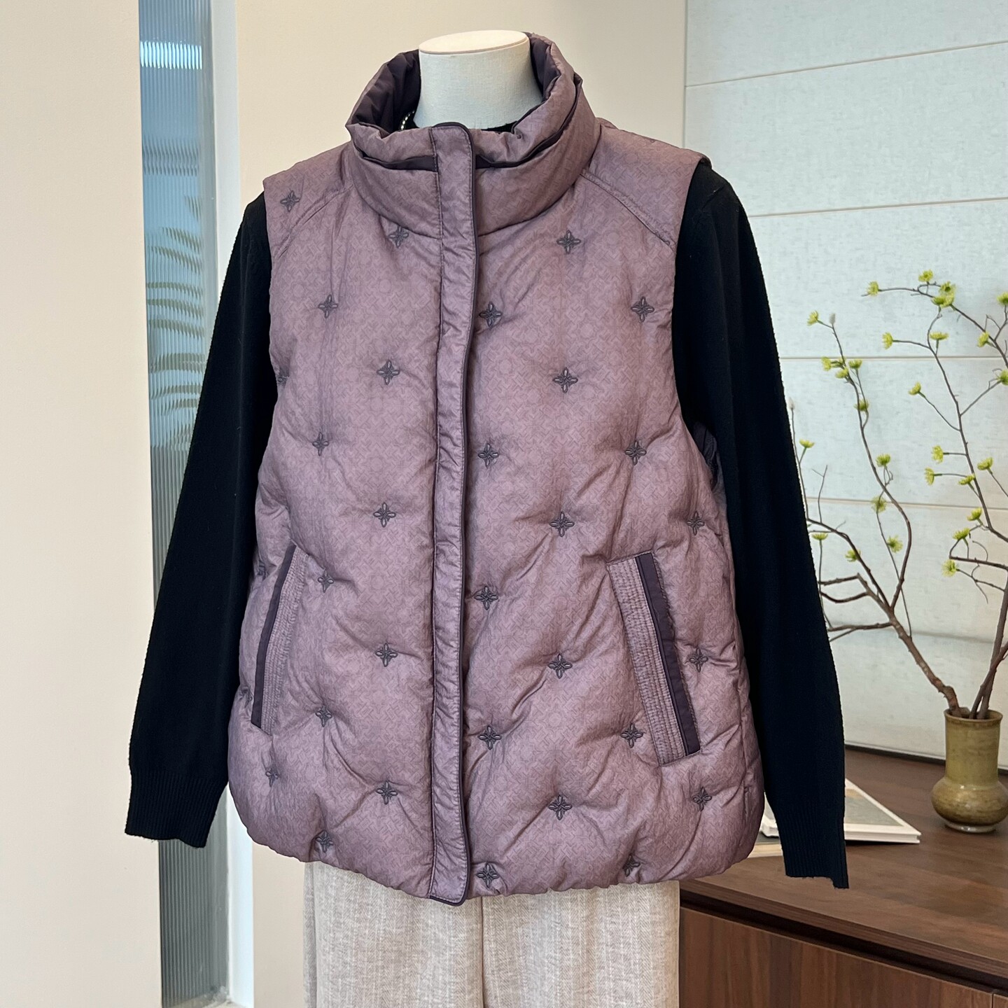 妈妈装90白鸭绒羽绒服马甲女秋冬立领保暖中老年宽松外穿坎肩背心