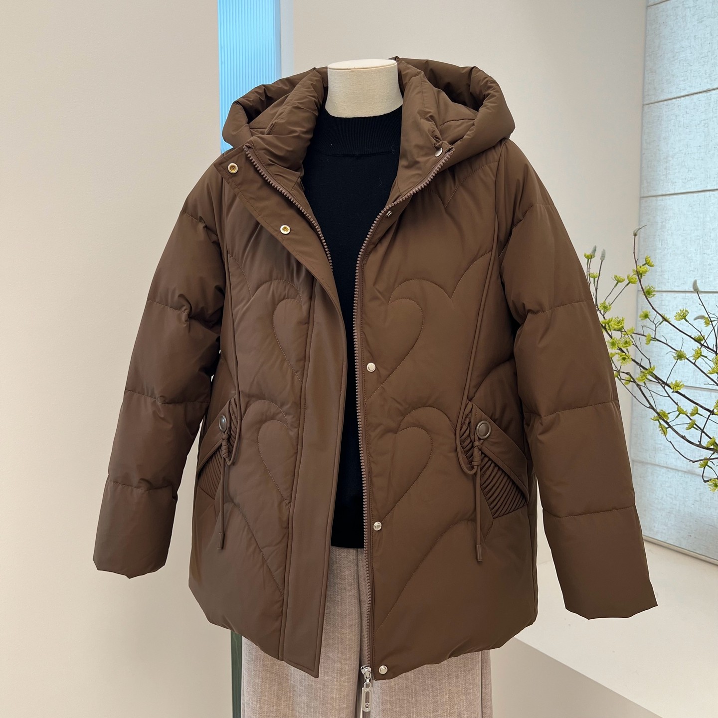 冬季羽绒服妈妈装纯色加厚外套