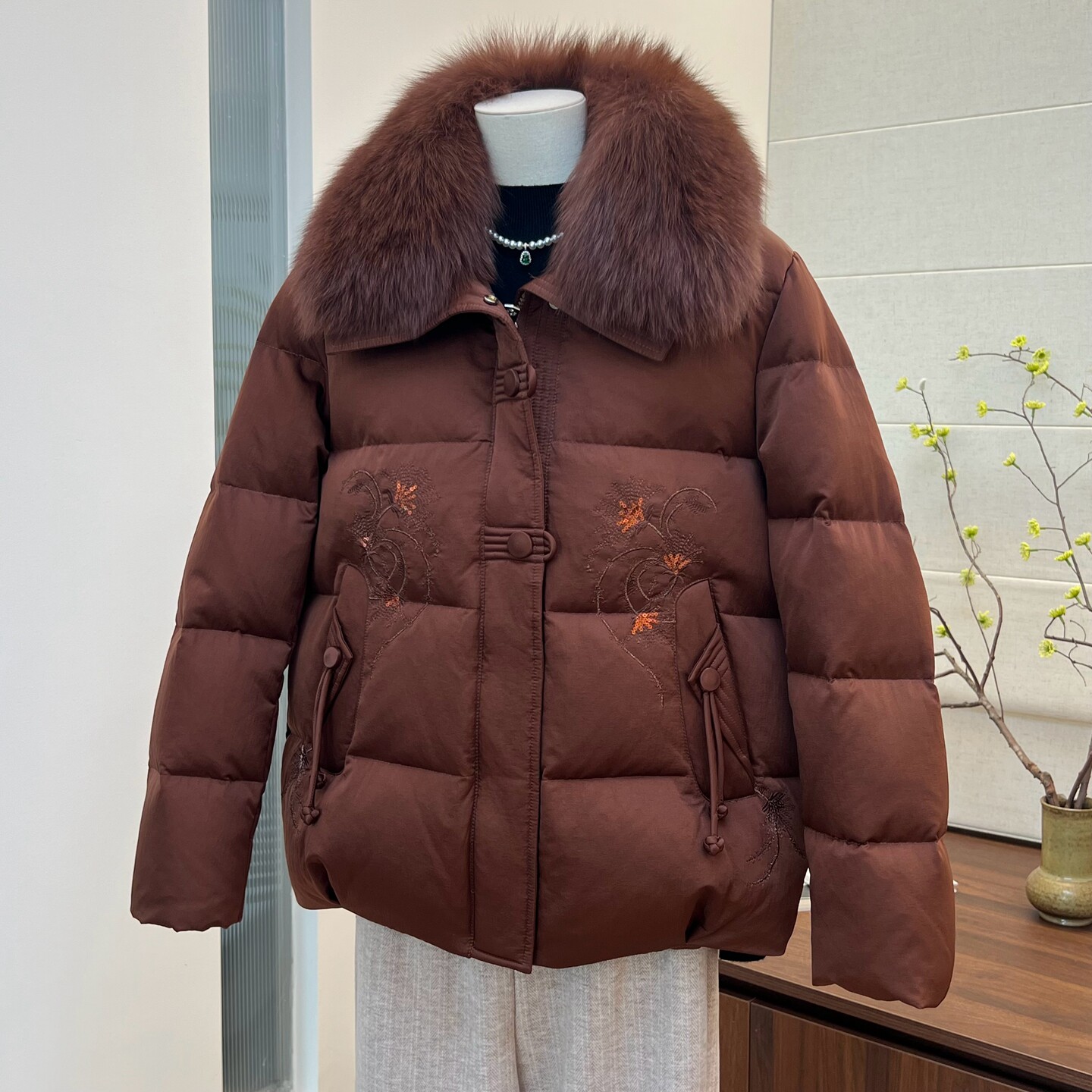 妈妈羽绒服90白鸭绒狐狸毛领