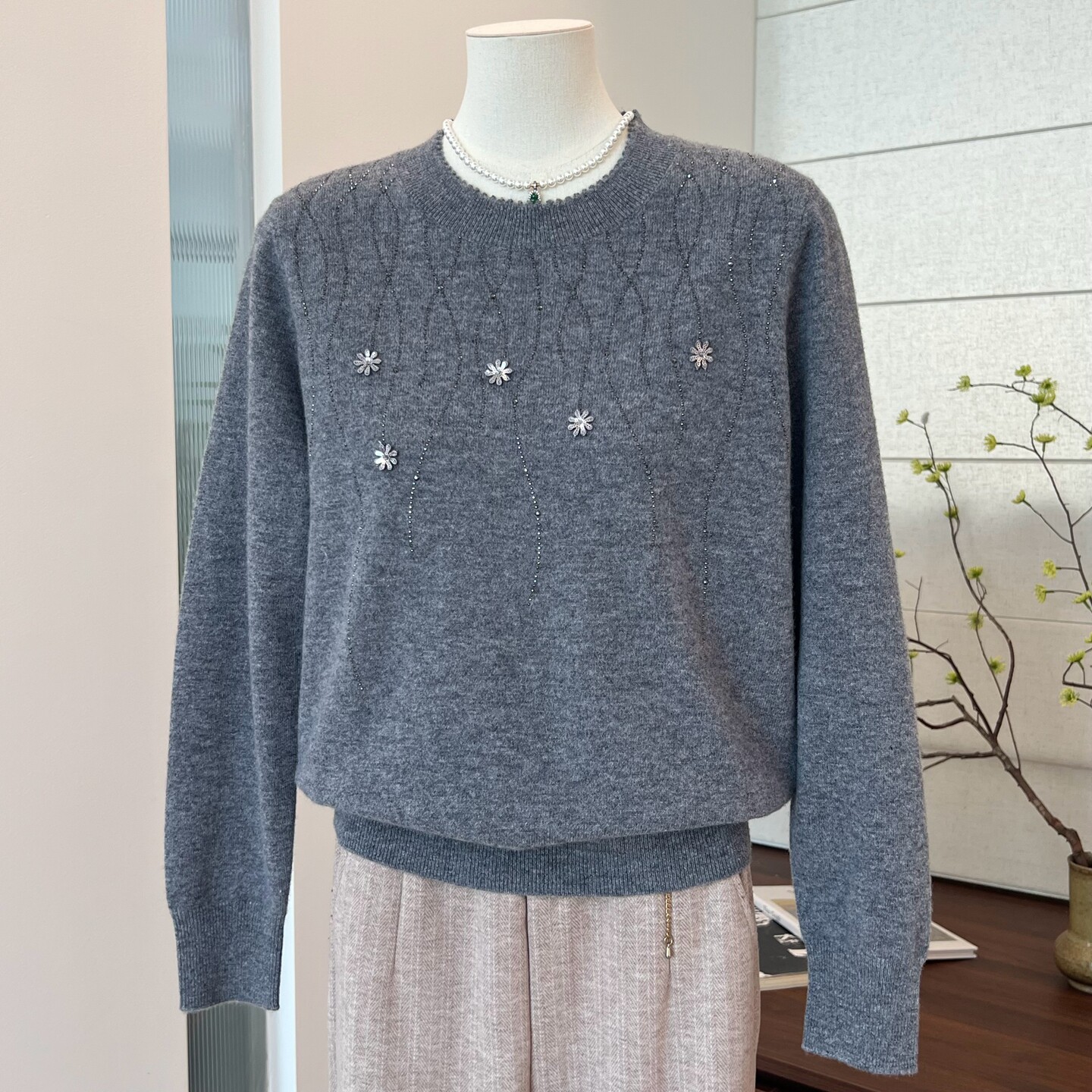 100纯羊毛套头毛衣女圆领妈妈装