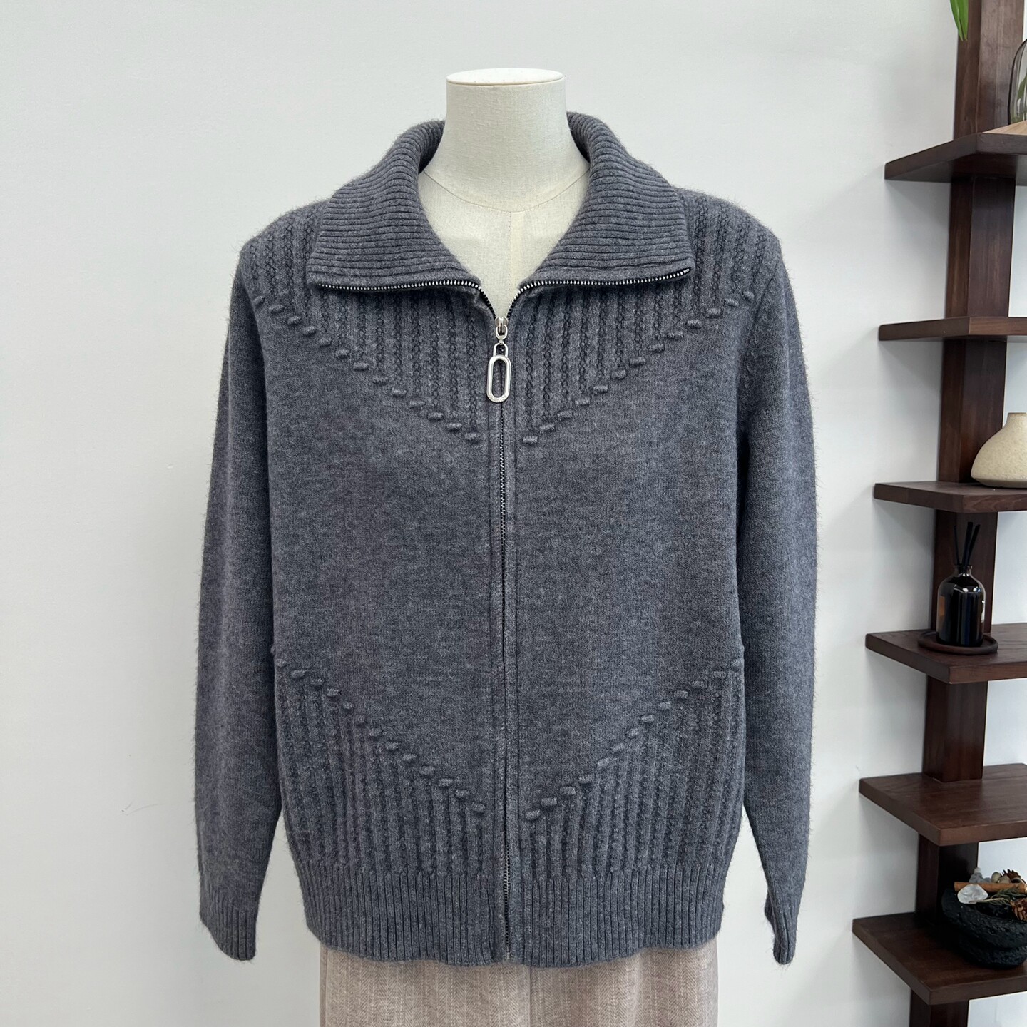 秋季新款纯色翻领拉链中老年妈妈装开衫针织毛衣宽松保暖女士上衣