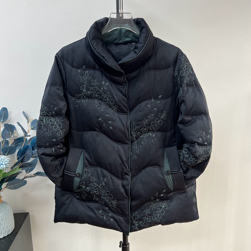 冬季妈妈装羽绒服保暖刺绣外套