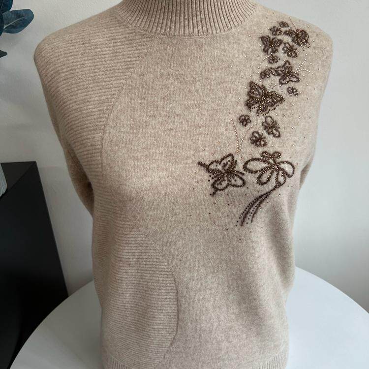 秋冬简约纯羊毛妈妈装半高领毛衣