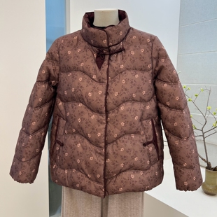 高贵冬季中老年妈妈装保暖羽绒服外套宽松大码花色盘扣白鸭绒上衣