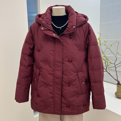 冬季妈妈装羽绒服纯色外套加厚