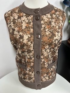 秋冬中老年人保暖外套加绒加厚毛衣花色老太太奶奶开衫羊毛女上衣