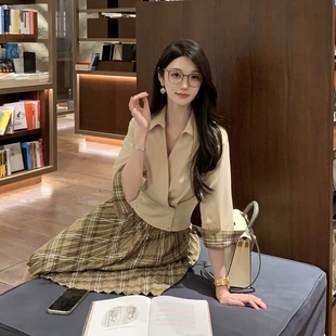 上衣 纹拼接交叉领收腰衬衫 海派甜心Wcouture贵女套装 老钱学院风格