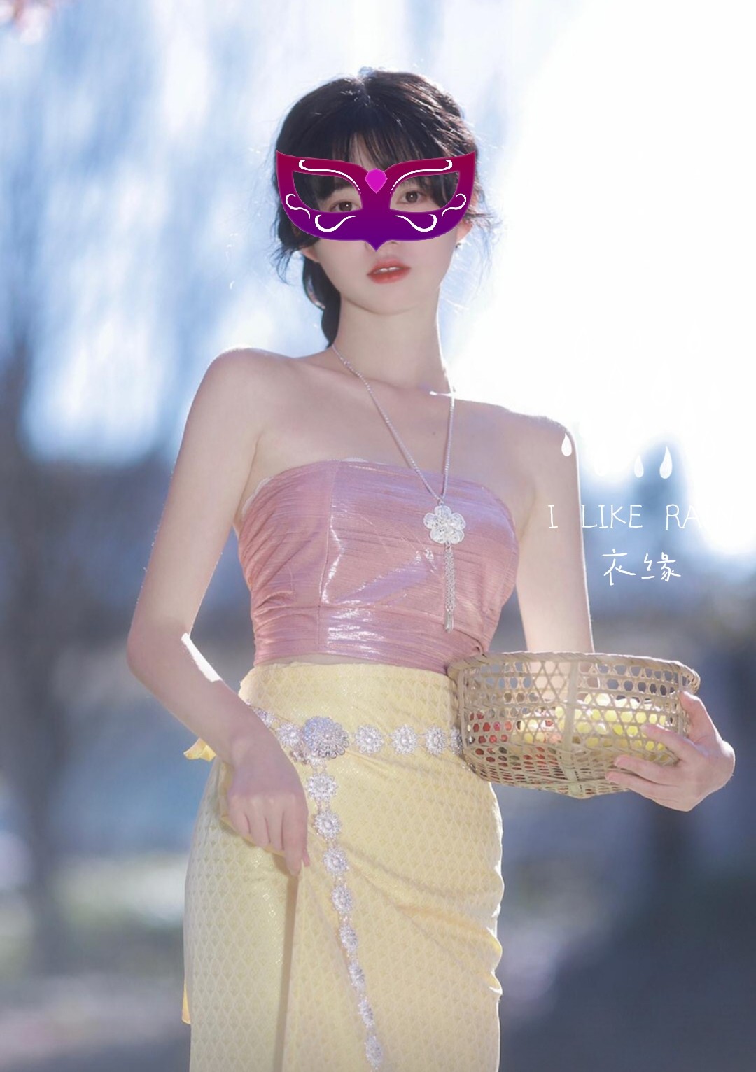 抹胸夏季网红傣泰服饰四件套后背