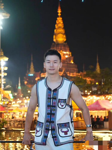 西双版纳哈尼族服装马甲网红款棉麻大象夏季民族服装工作表演服