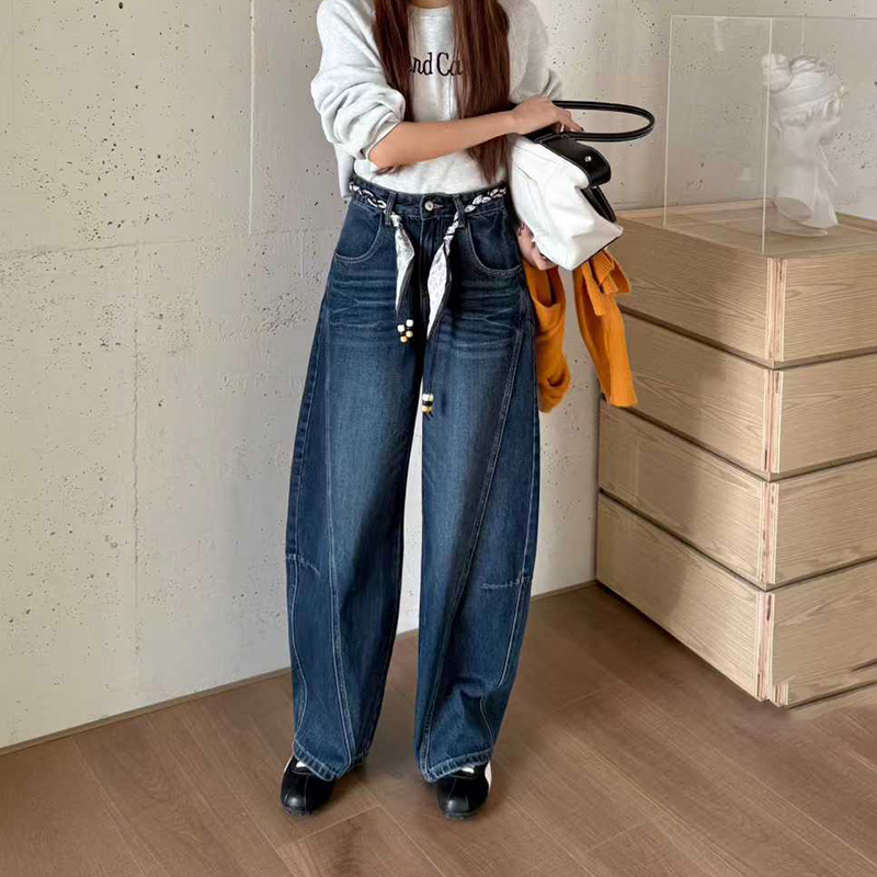爆犀牛2025秋新款高腰宽松弯刀牛仔裤女松紧腰带阔腿裤显瘦直筒裤