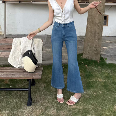 爆犀牛2026春季新款四面弹修身小个子微喇牛仔裤女显瘦九分喇叭裤