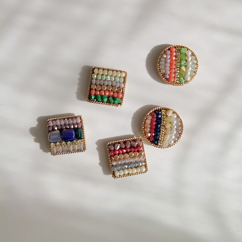 2022新款手作小众个性渐变水晶胸花女百搭可爱配饰无痕吸铁石别针,饰品/流行首饰/时尚饰品新,胸针,淘宝优惠券,粉丝福利购,淘宝优惠卷