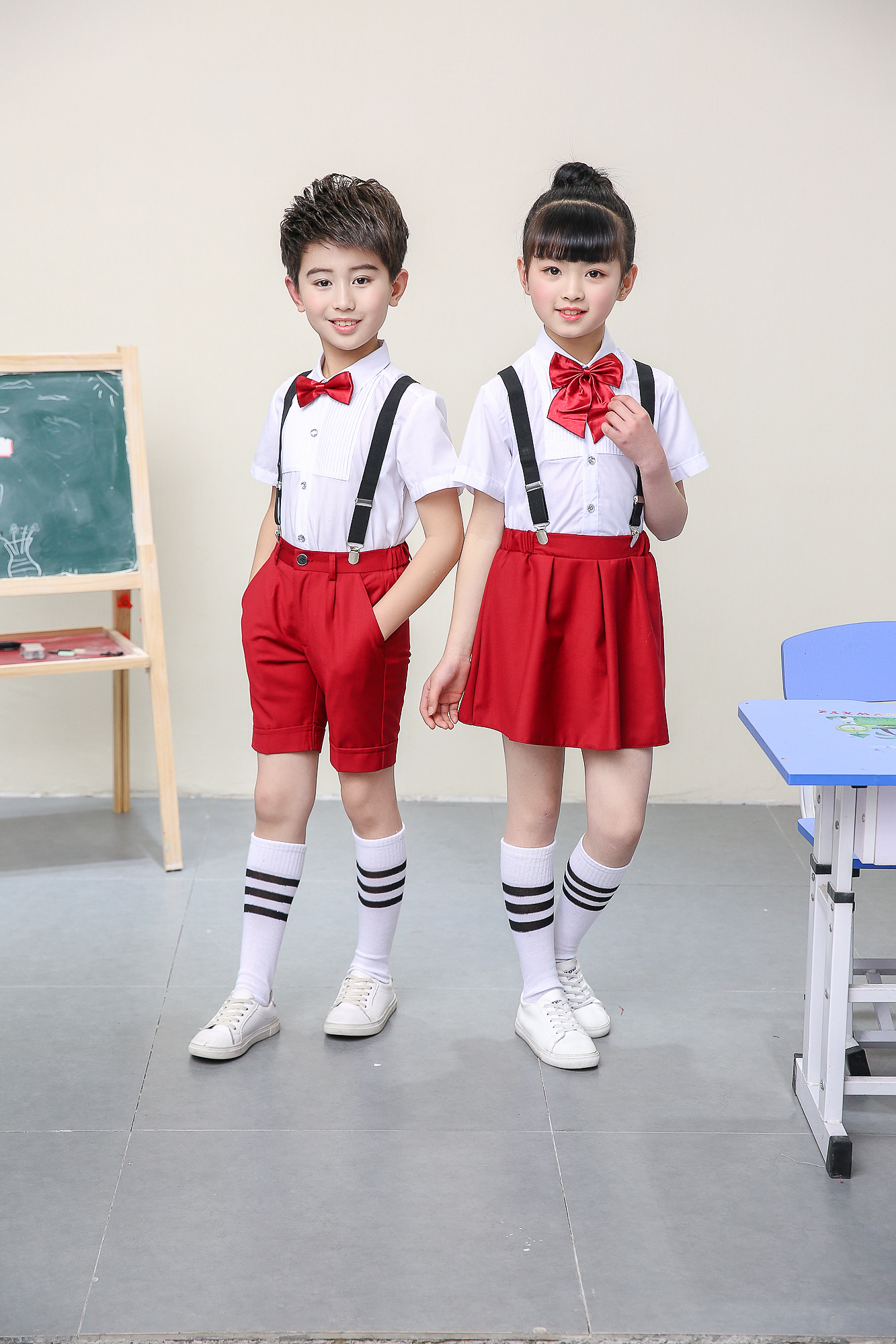 小学生主持人背带裤男童演出服
