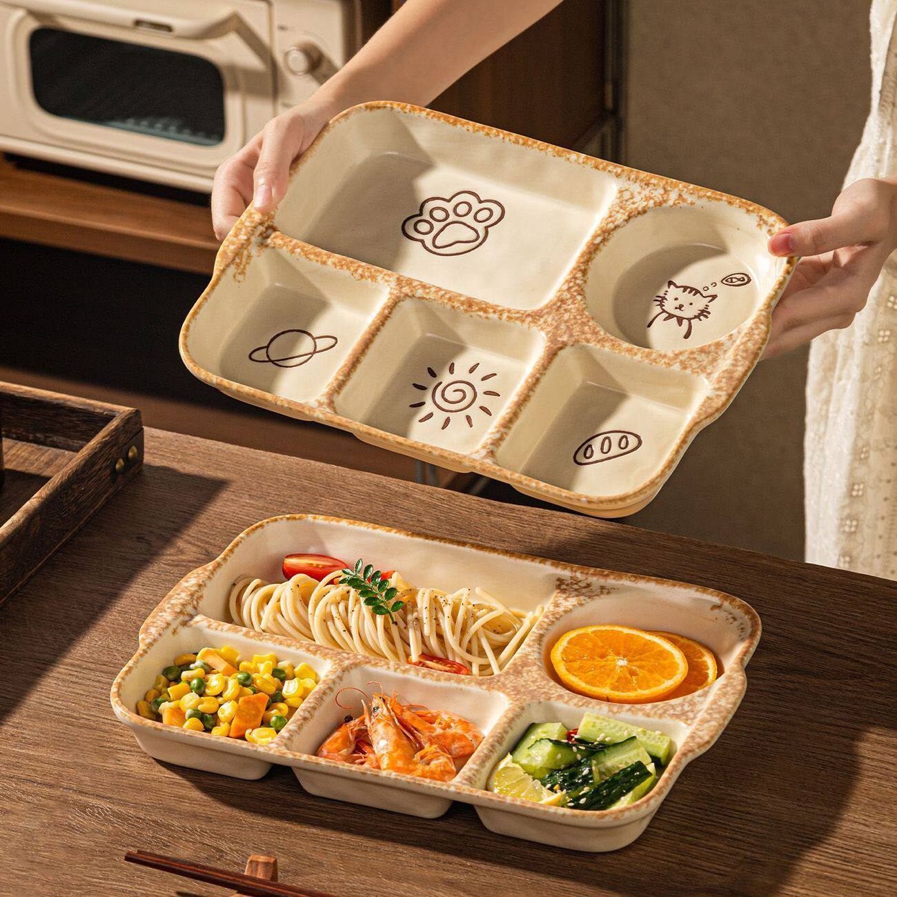 陶瓷分格餐盘大人减肥减脂月子专用儿童早餐盘子一人食定量分隔盘