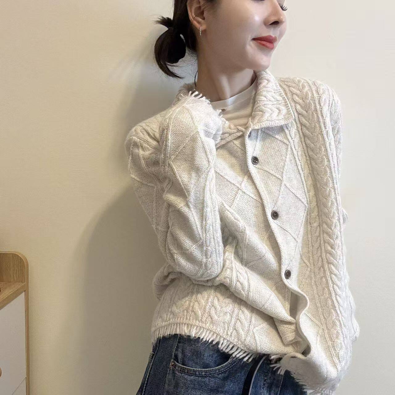 韩系翻领麻花针织开衫女秋冬显瘦