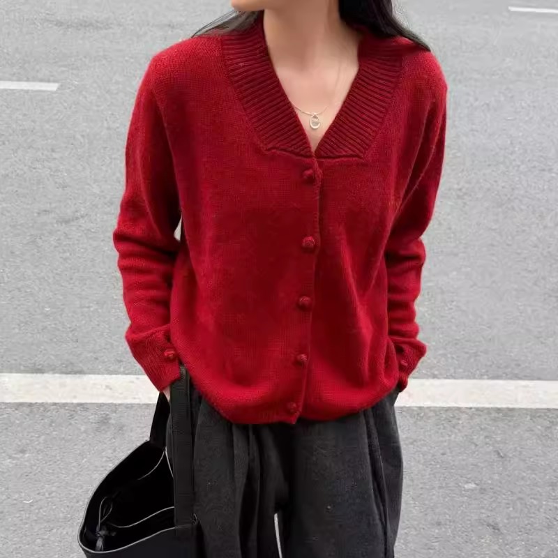 韩系设计感V领单排扣软糯羊毛针织开衫2025秋冬新款百搭毛衣外套