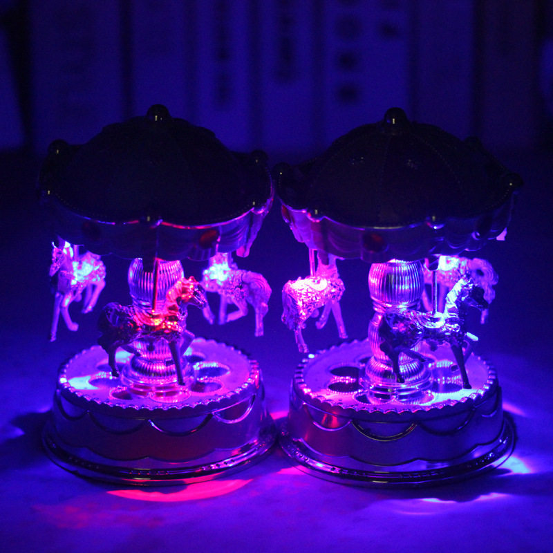 GLOWING CAROUSEL MUSIC BOX BIRTHDAY CAKE DECORATION ORNAMENTS BAKING DECORATIONS PLUG-INS MUSIC BOXES TANABATA GIFTS