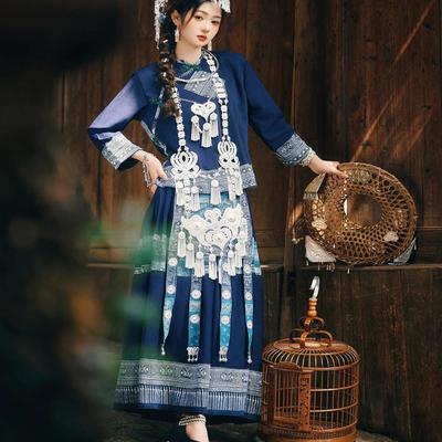 苗族蜡染服装女长袖修身显瘦套装