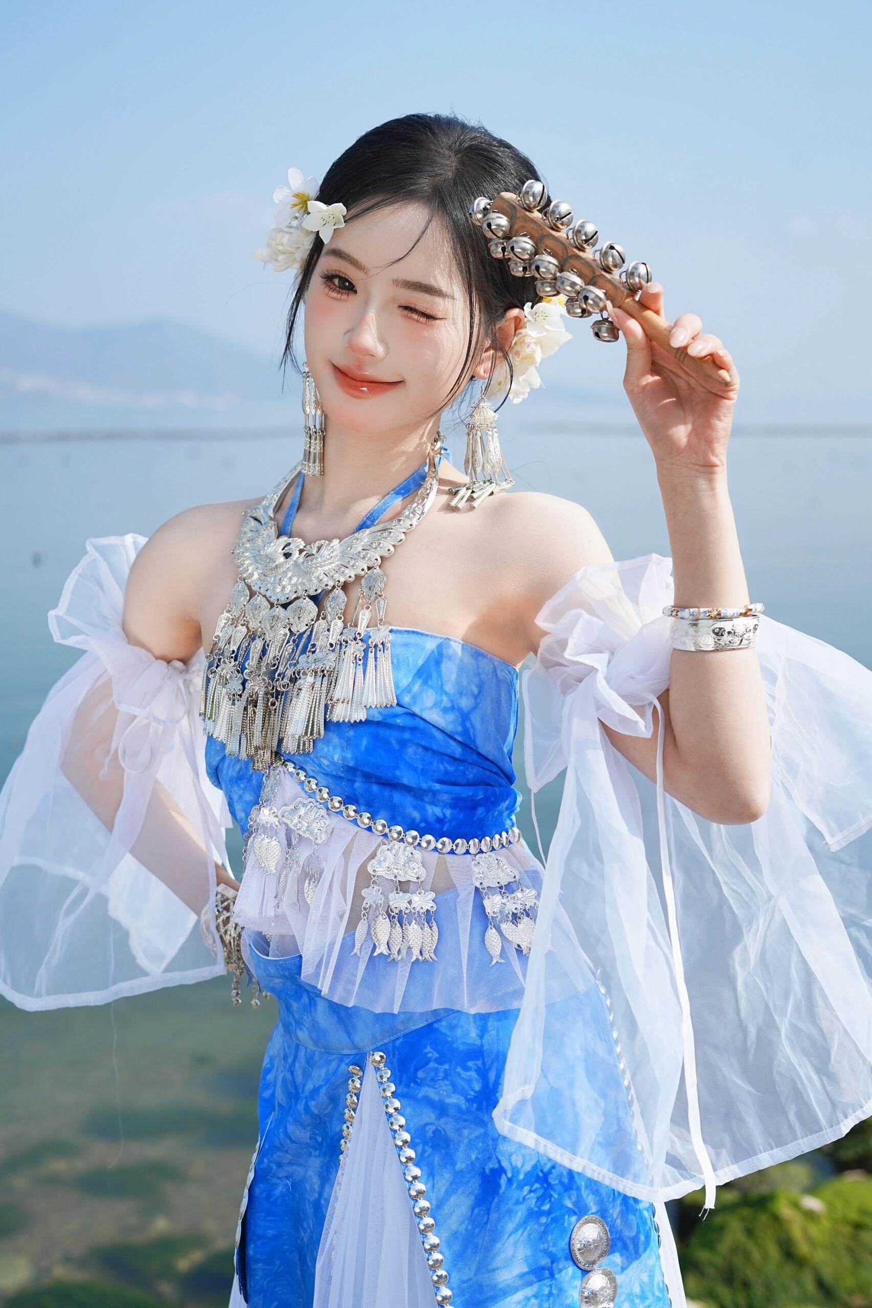 新款夏季扎染苗疆少女苗族服装哈尼族傣族摸胸裙套装舞台演出写真