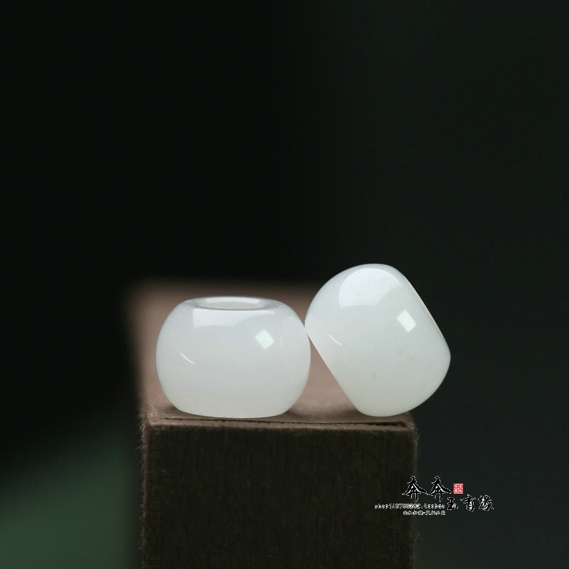 天然金丝玉白玉15*10mm大孔5mm