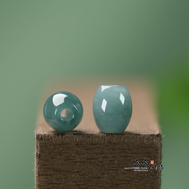 纯天然蓝水翡翠米珠桶珠大孔2mm