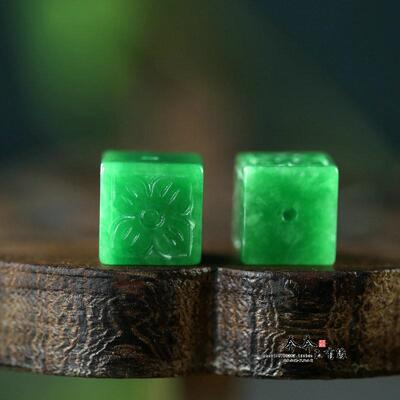 天然干青翡翠方糖雕刻四叶草配饰