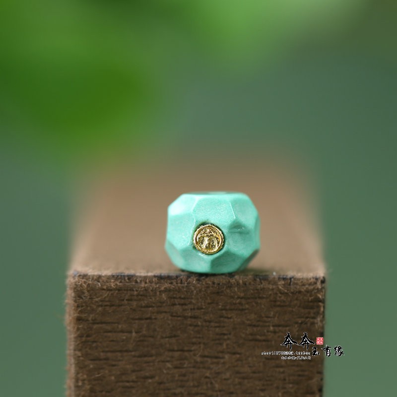 天然绿松石镶嵌金片陨石鼓珠