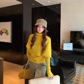 黛丽恋曲 斗篷毛衣 女2026冬长袖 堆堆领慵懒蝙蝠袖 琥珀黄色针织衫