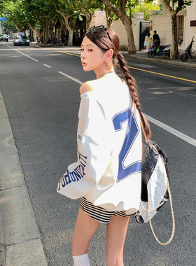 一字斜肩字母白色卫衣中长款女秋2025休闲运动印花长袖上衣外套薄