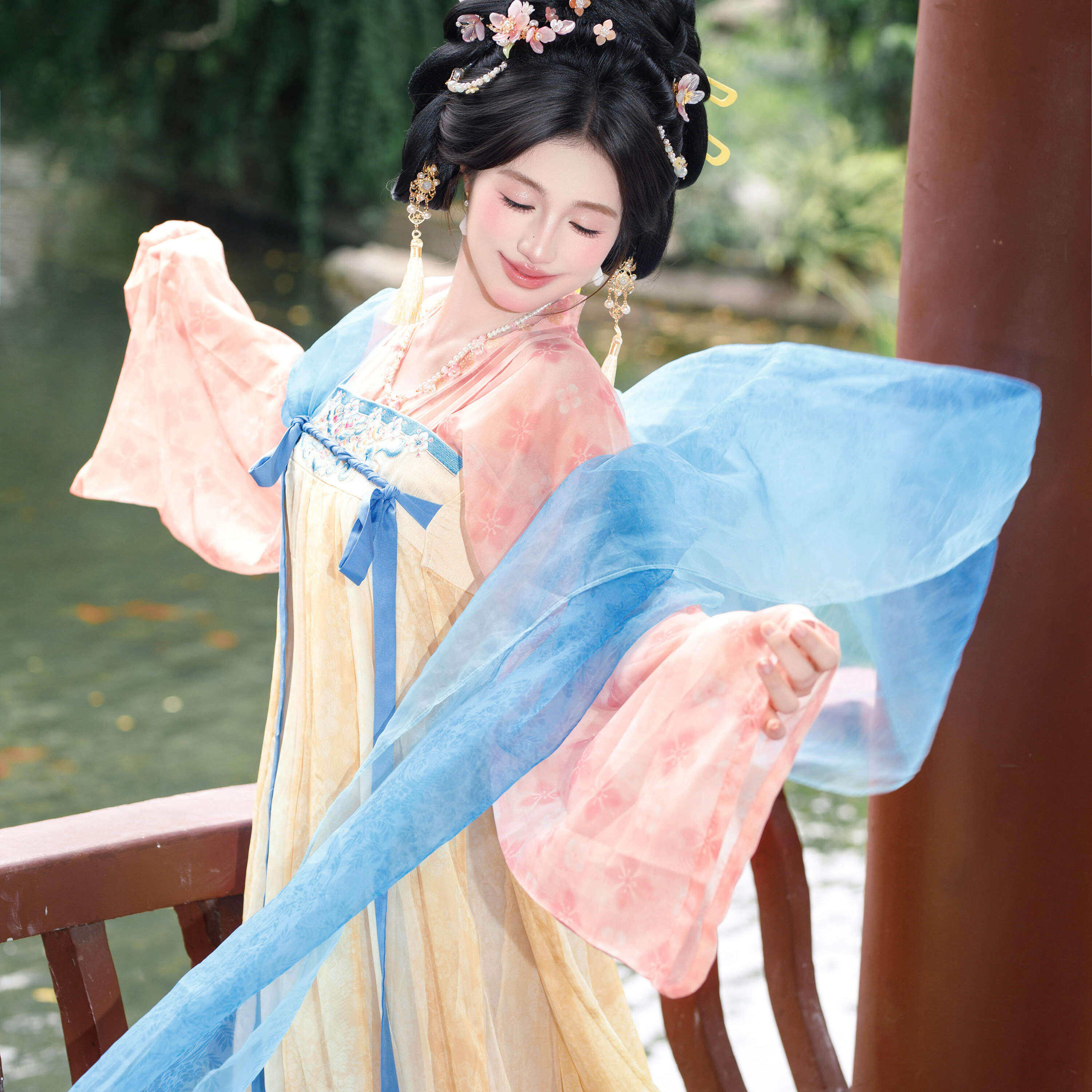 笙歌令唐制齐胸襦裙汉服套装