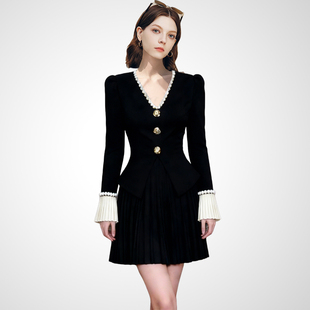 兰卡时尚职场轻熟风小香风黑色连衣裙女2026春款泡泡袖通勤百褶裙