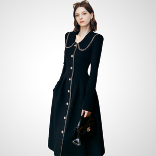 兰卡时尚小香风大娃娃领连衣裙女2026春款通勤显瘦黑色收腰中长裙