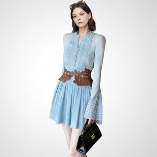 兰卡时尚法式蓝色蕾丝长袖A字连衣裙女2026春款高腰收腰薄衬衫裙