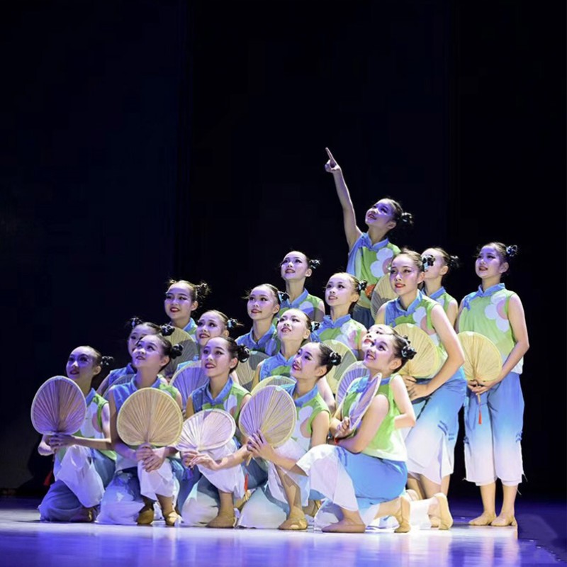 儿童六一演出服装小兰花奖童年的夏夜少儿舞蹈服舞台表演服